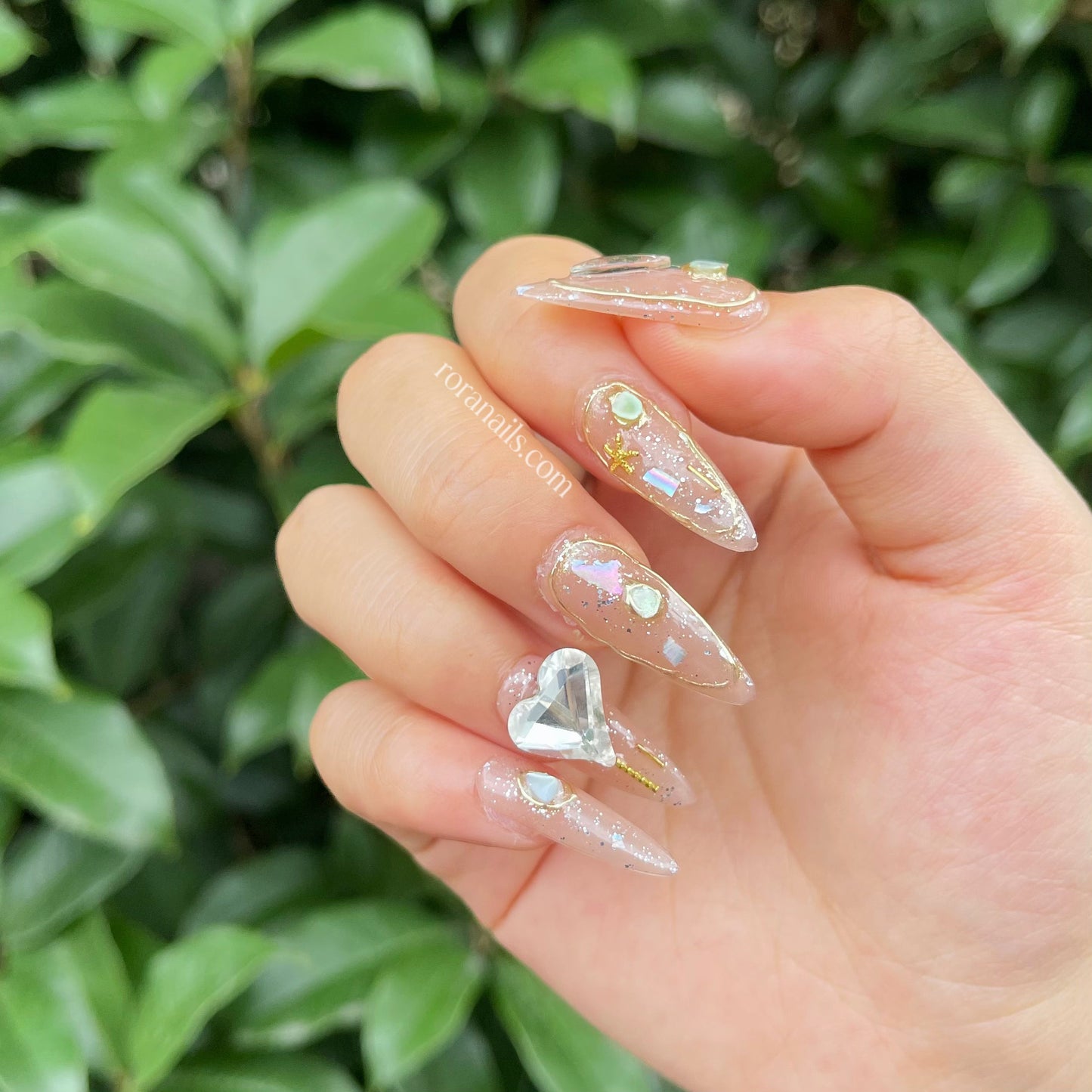 Bar exclusive - Egyptian flamboyance and luxury - roranails