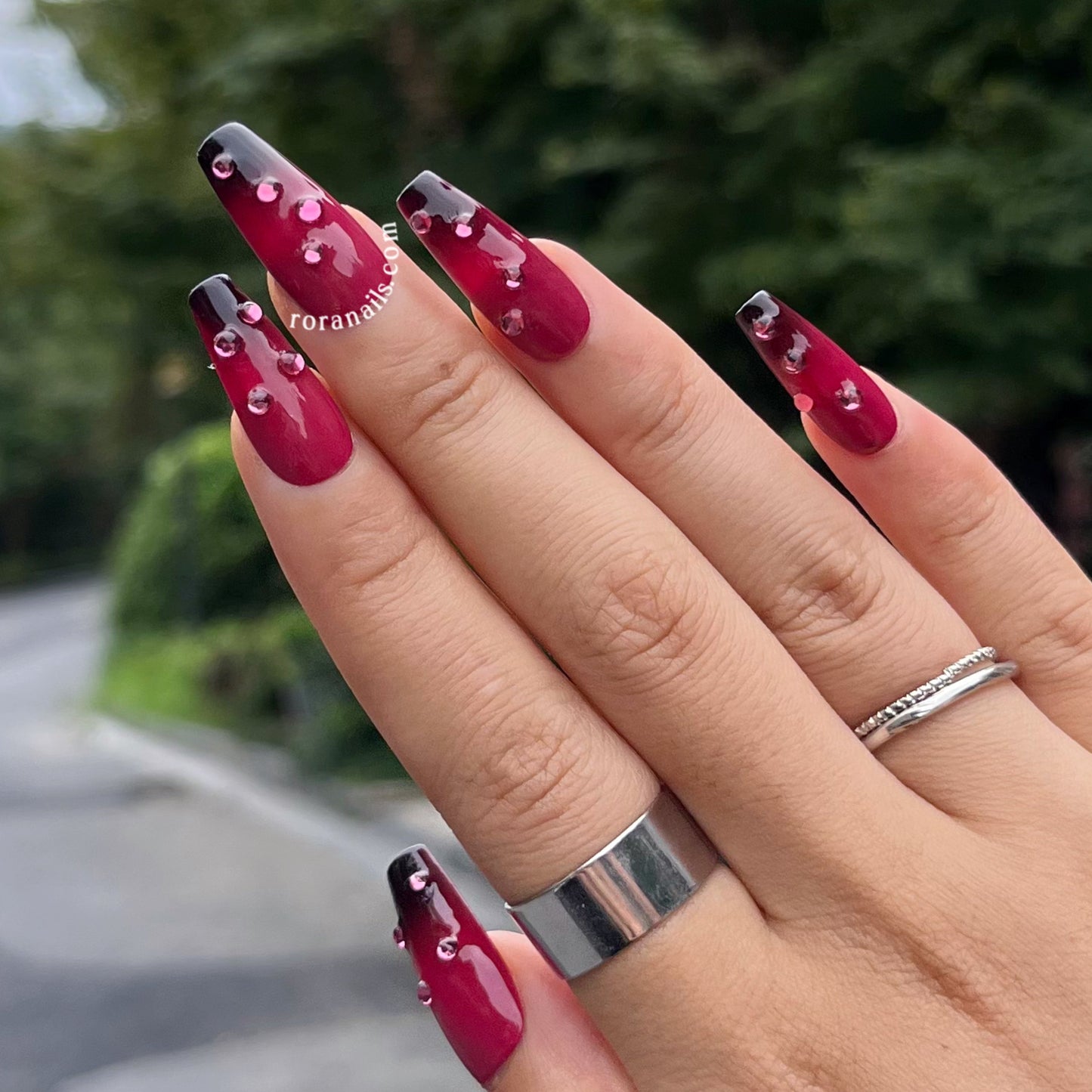 Black and red gradient strawberry medium long nails - roranails