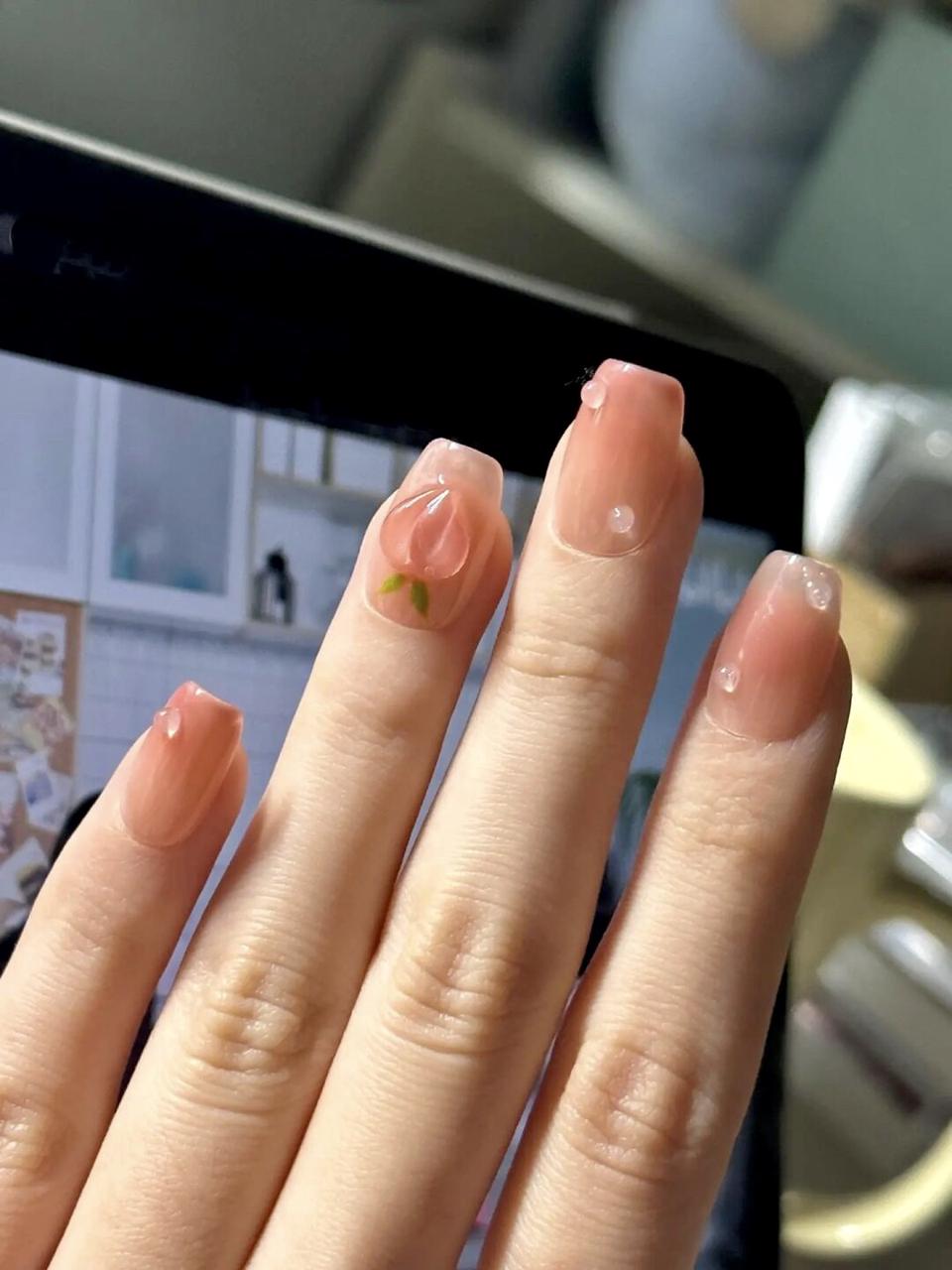 Summer Peach Pink Lady Short Cute Nail Art - roranails