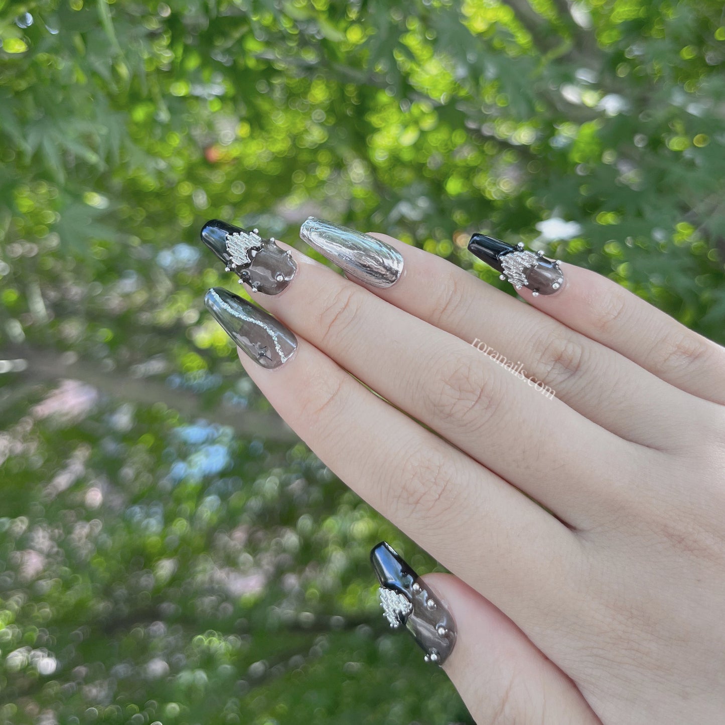 Trendy unisex - dark metal style wearing armor - roranails