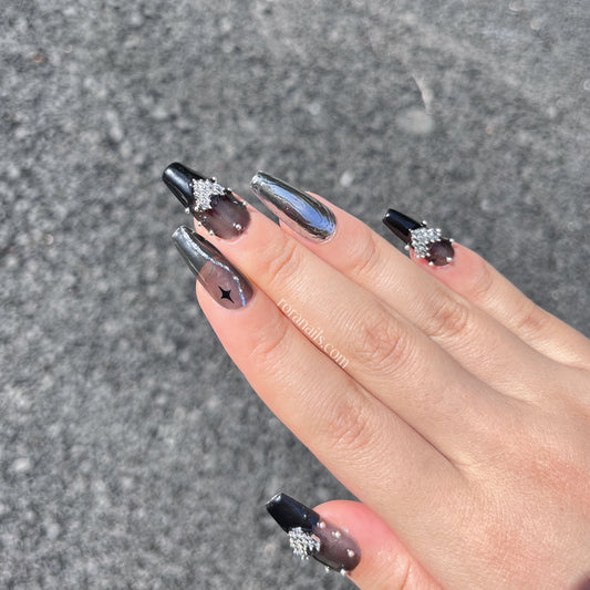 Trendy unisex - dark metal style wearing armor - roranails